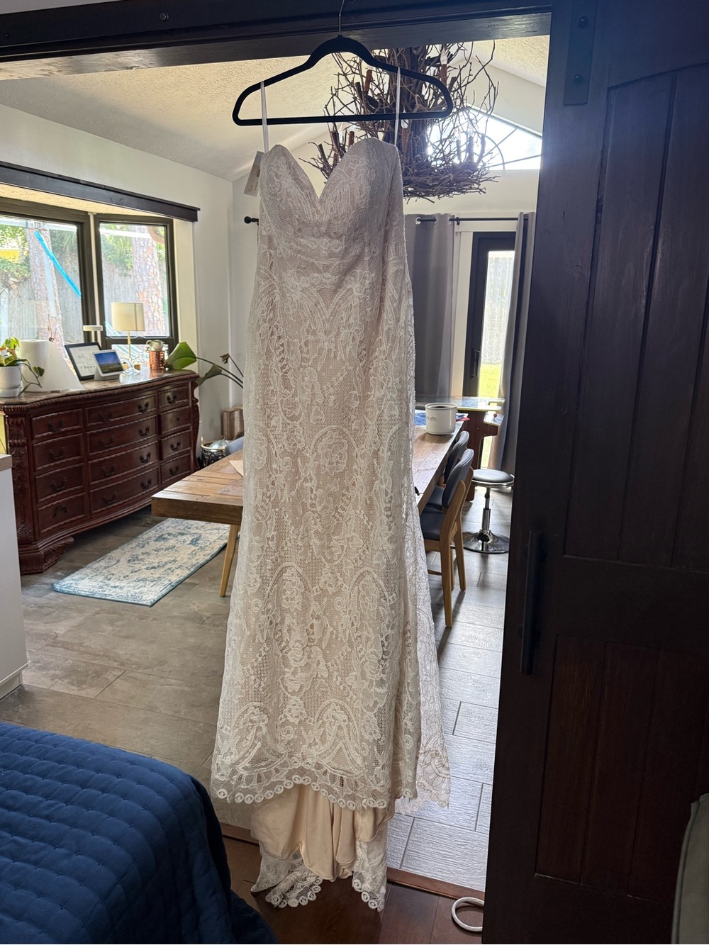White Sheath Wedding Dress with Sleeveless Design and Sweetheart Neckline - Picture 13 of 16